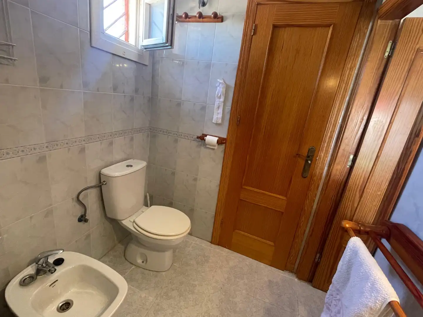Baño de Ático de alquiler en Torrevieja con Aire acondicionado, Calefacción y Terraza