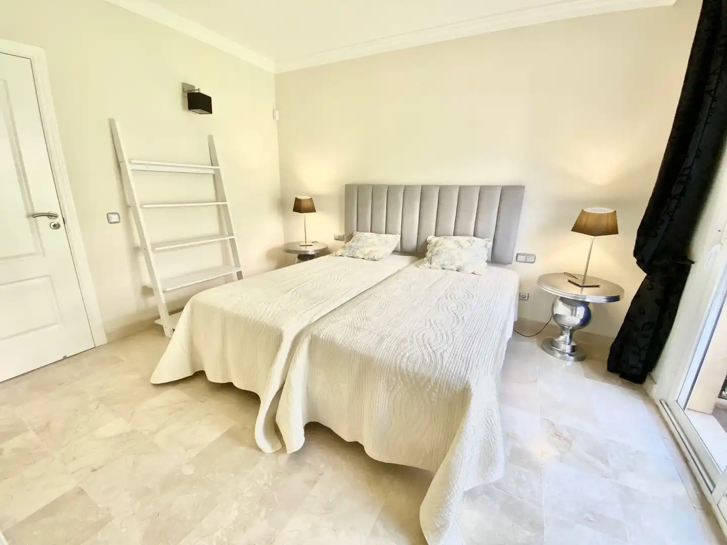 Apartments for rent in Benatalaya