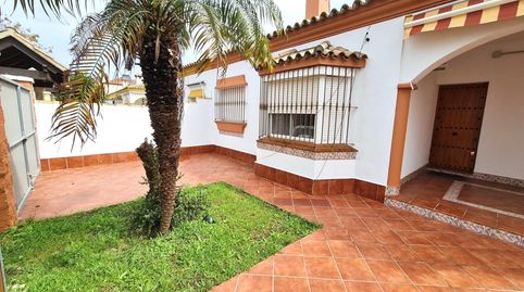 Foto 3 de Casa o chalet en venta en Calle Ostrero, 36, Los Gallos, Chiclana de la Frontera