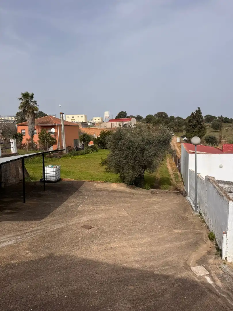 Casa o xalet en venda en Mérida amb Aire condicionat, Calefacció i Jardí privat