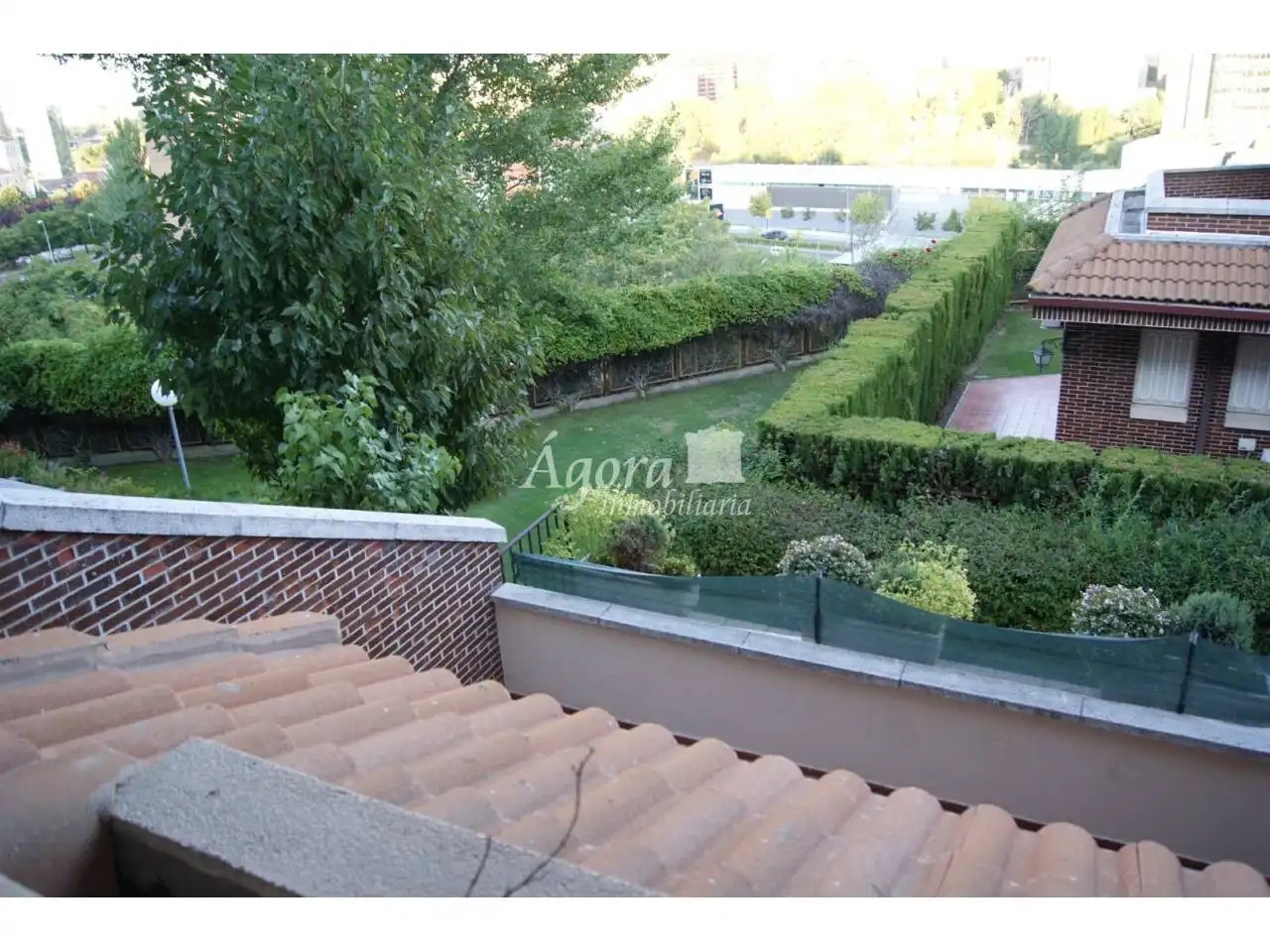 Jardín de Dúplex en venta en Valladolid con Calefacción, Parquet y Terraza