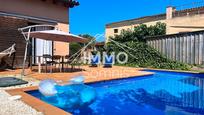 Swimming pool of House or chalet for sale in Vilamacolum  with Air Conditioner, Terrace and Swimming Pool