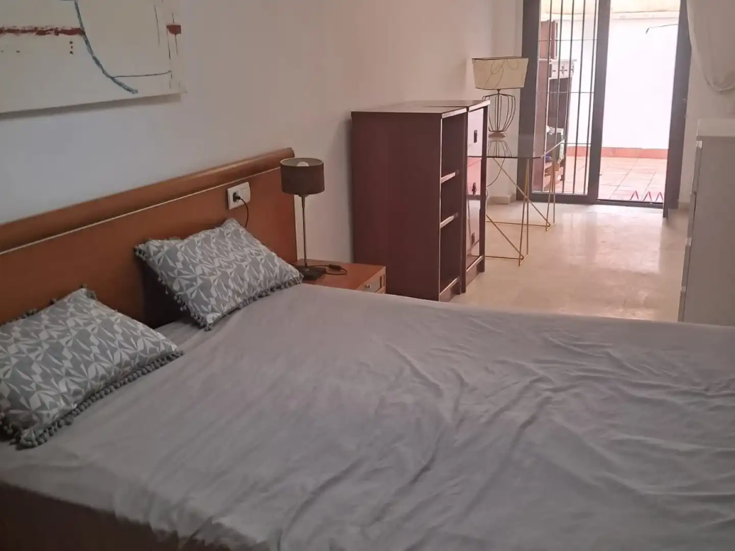 Dormitori de Apartament de lloguer en Málaga amb Piscina, Moblat i Rentadora