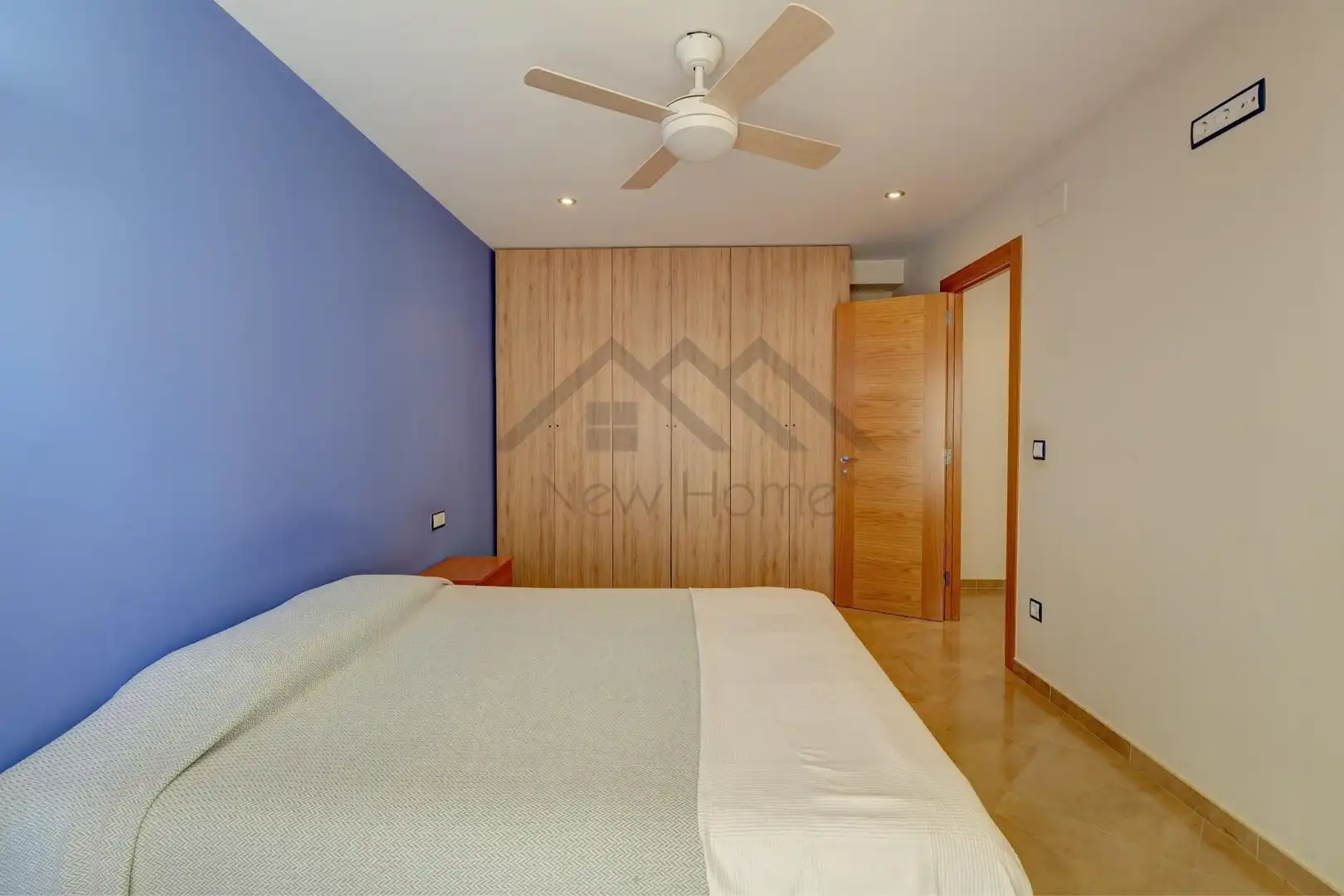 Bedroom of Flat for sale in La Pobla de Vallbona  with Air Conditioner, Heating and Balcony