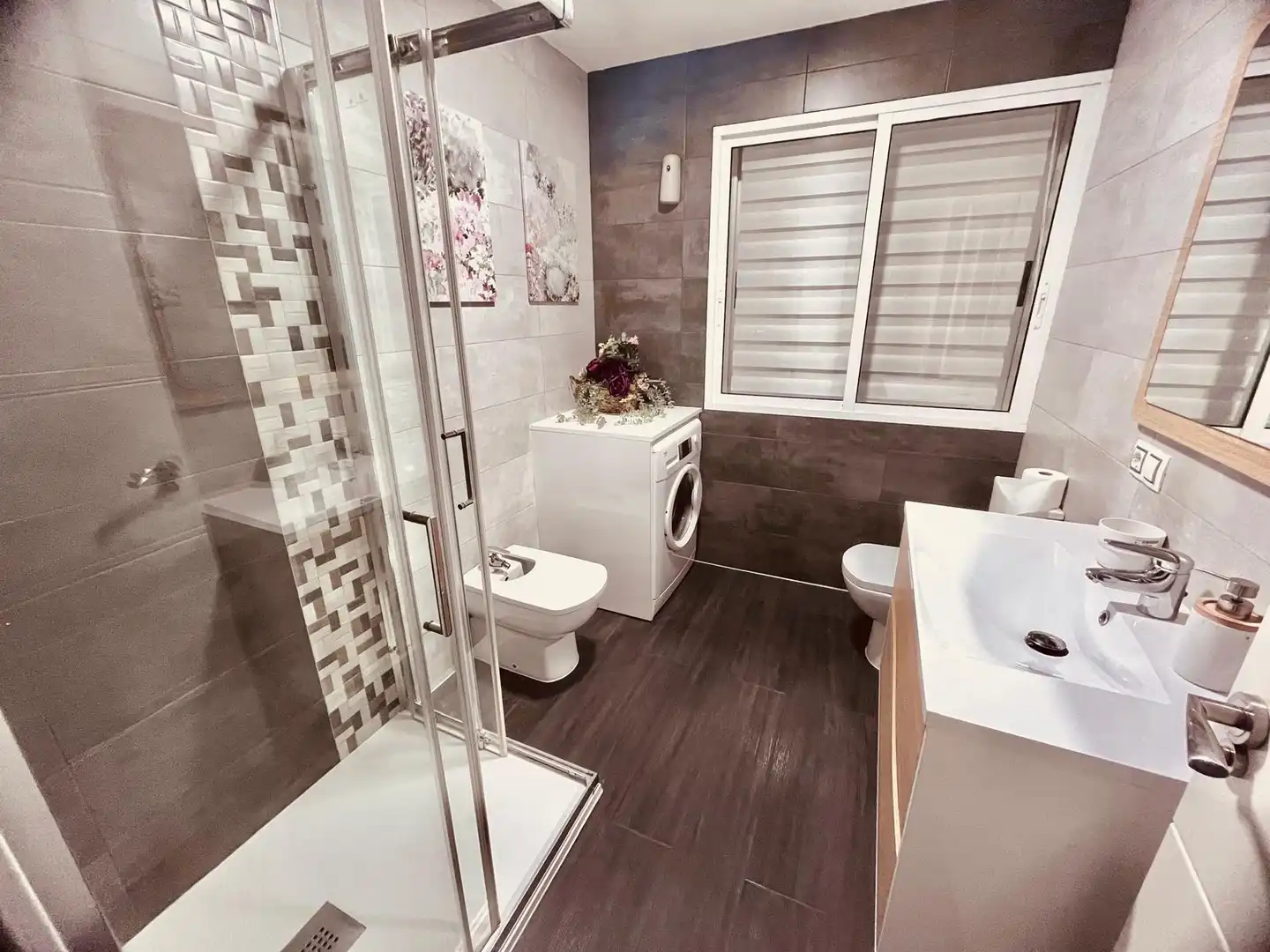 Badezimmer von Wohnung zur Miete in Burgos mit Möbliert