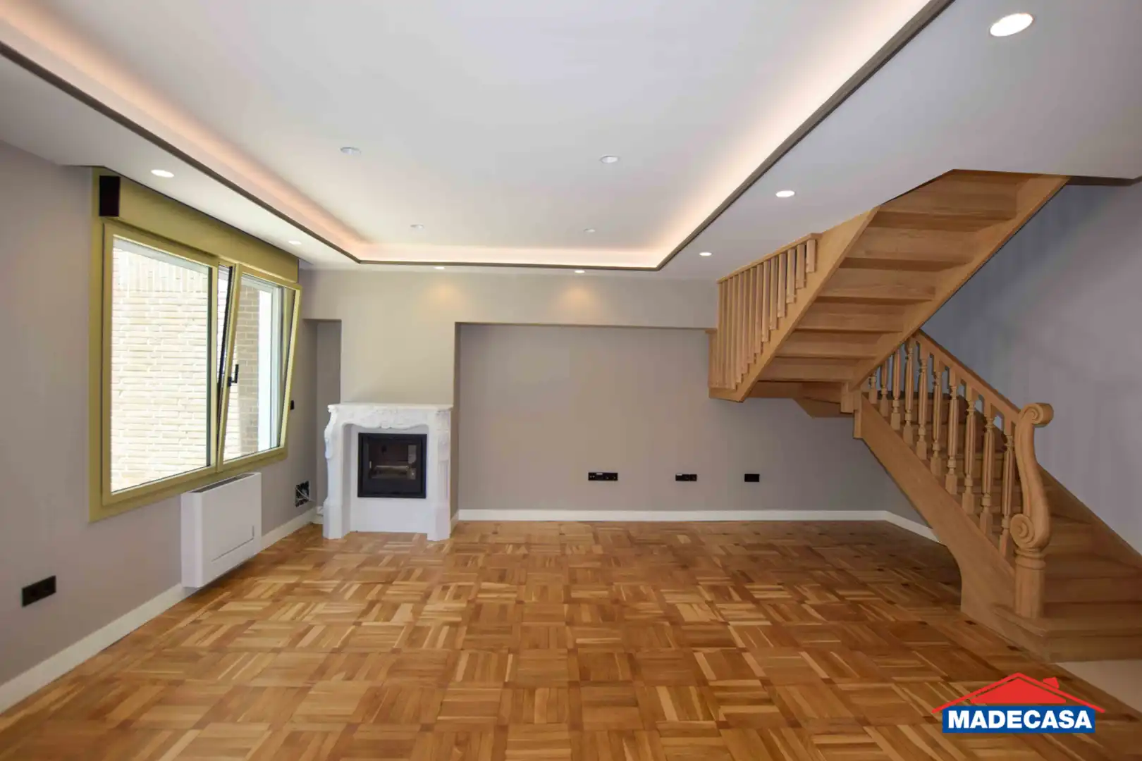 Sala d'estar de Casa adosada en venda en Pozuelo de Alarcón amb Aire condicionat, Calefacció i Jardí privat