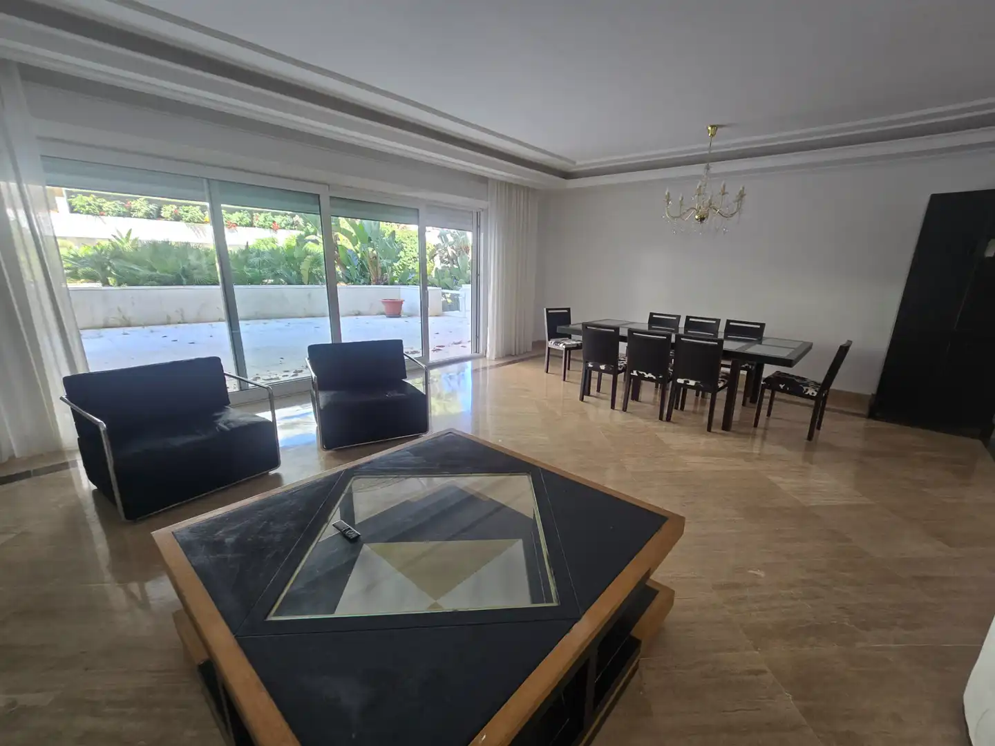 Menjador de Apartament en venda en Marbella amb Aire condicionat, Calefacció i Jardí privat