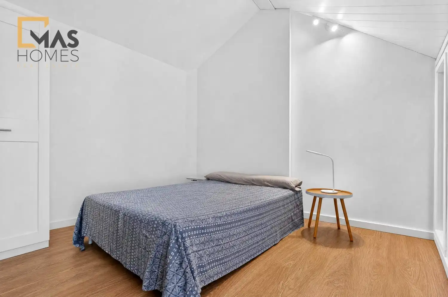 Bedroom of Attic for sale in Barcelona  with Furnished and Balcony