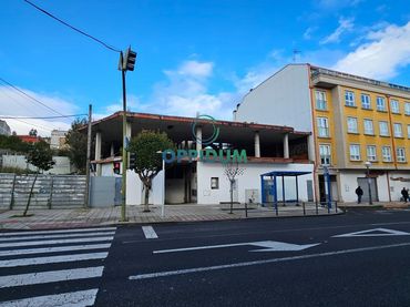 Wohngebäude zum Verkauf in Travesía Meicende 51