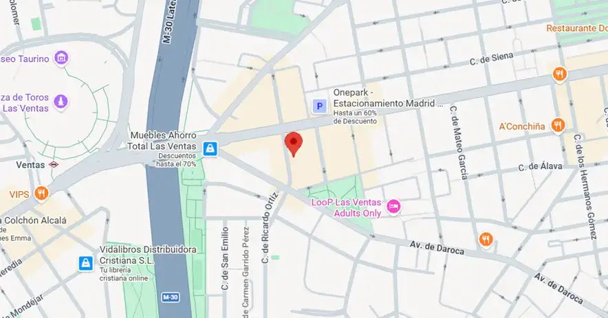 Individuel avec ascenseur à louer à Calle de José María Fernández Lanseros 7, imagen 4