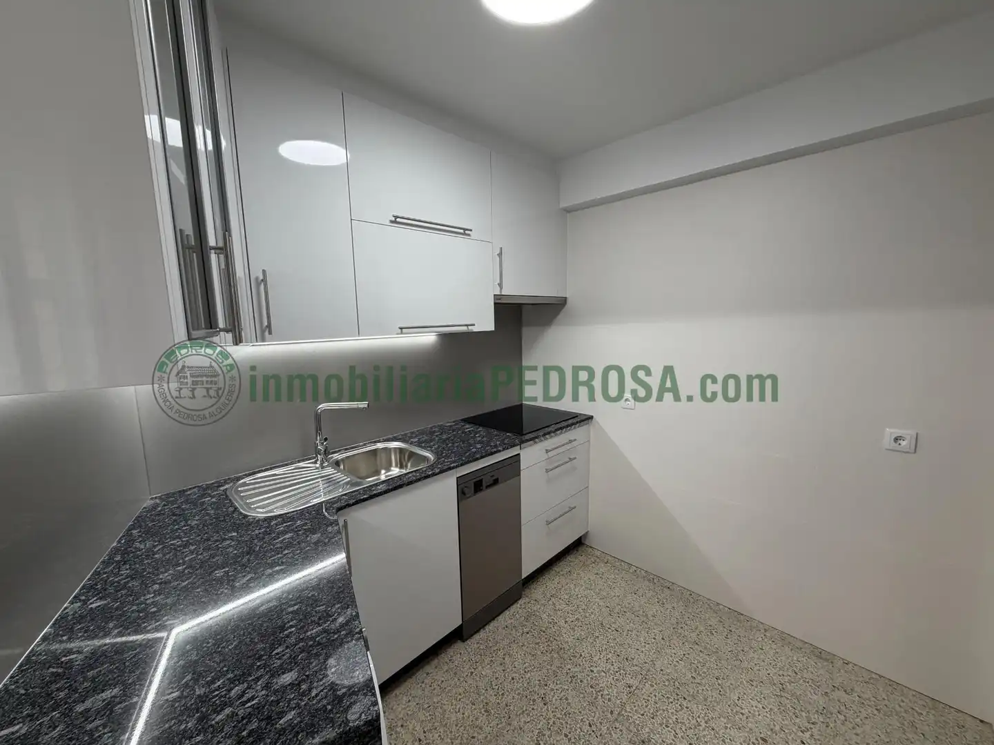 Apartamento de alquiler en Plaza de España, Centro - Echegaray
