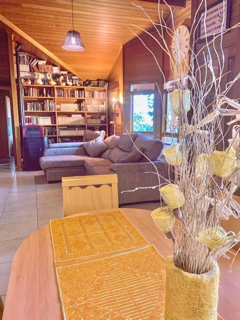 Sala de estar de Casa o chalet en venta en Teruel con Calefacción, Jardín privado y Parquet
