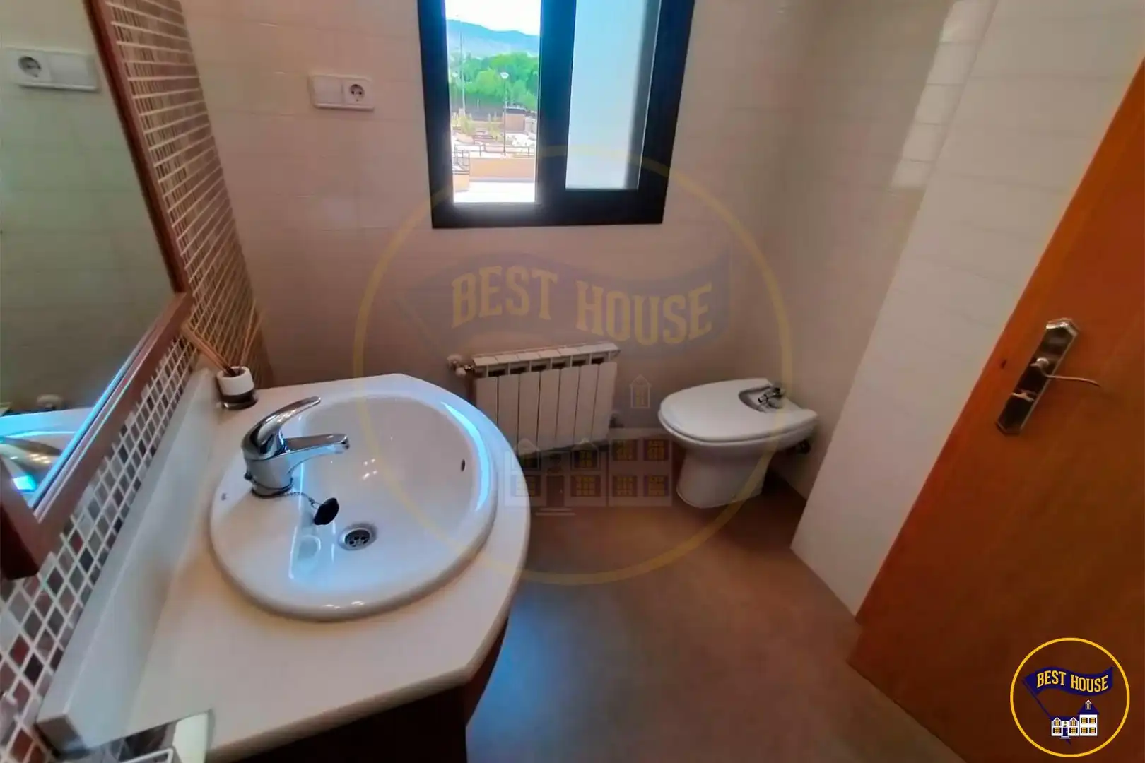 Bathroom of Flat for sale in Cuenca  with Heating, Terrace and Storage room