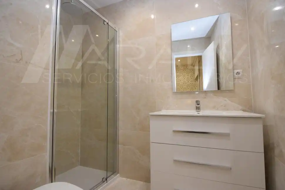 Apartament amb ascensor en venda a Calle de los Relatores, imagen 18