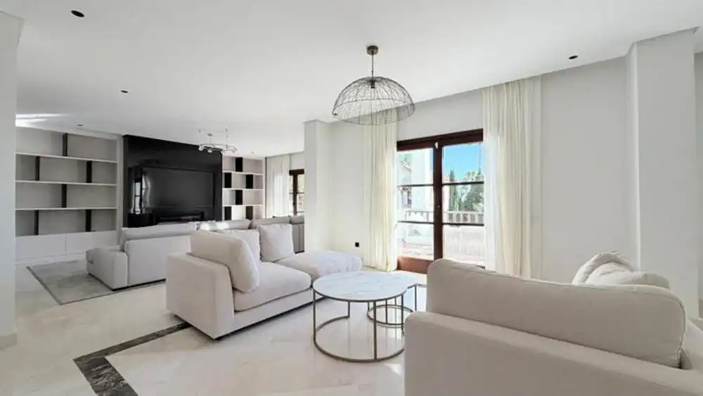 Living room of Houses for rent in Marbella  with Air Conditioner, Terrace and Furnished