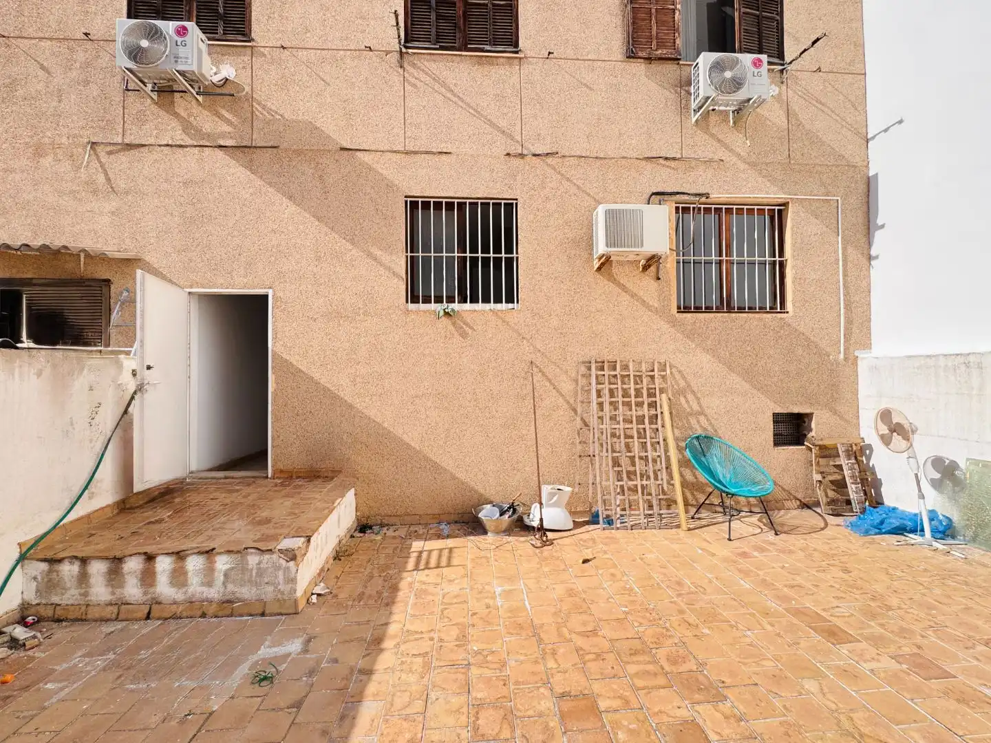 Außenansicht von Geschaftsraum zum Verkauf in  Palma de Mallorca mit Klimaanlage, Heizung und Terrasse