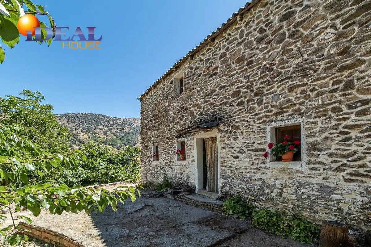 Casa rústica en venda a Güéjar Sierra