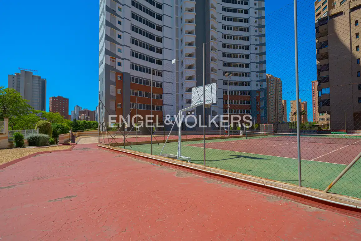 Terraza de Apartamento en venta en Benidorm con Aire acondicionado, Trastero y Amueblado