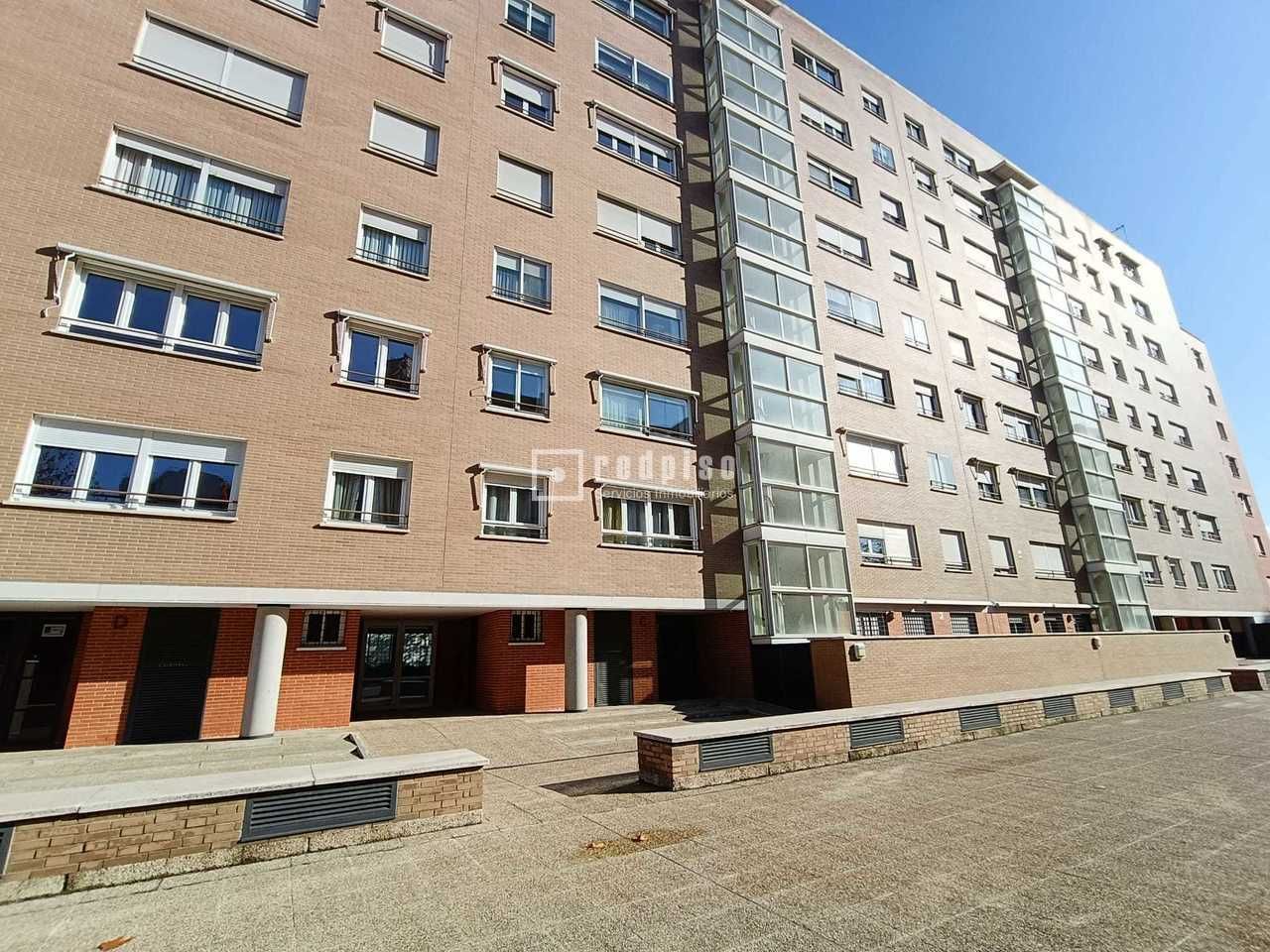 Exterior view of Flat to rent in  Madrid Capital  with Air Conditioner, Heating and Parquet flooring