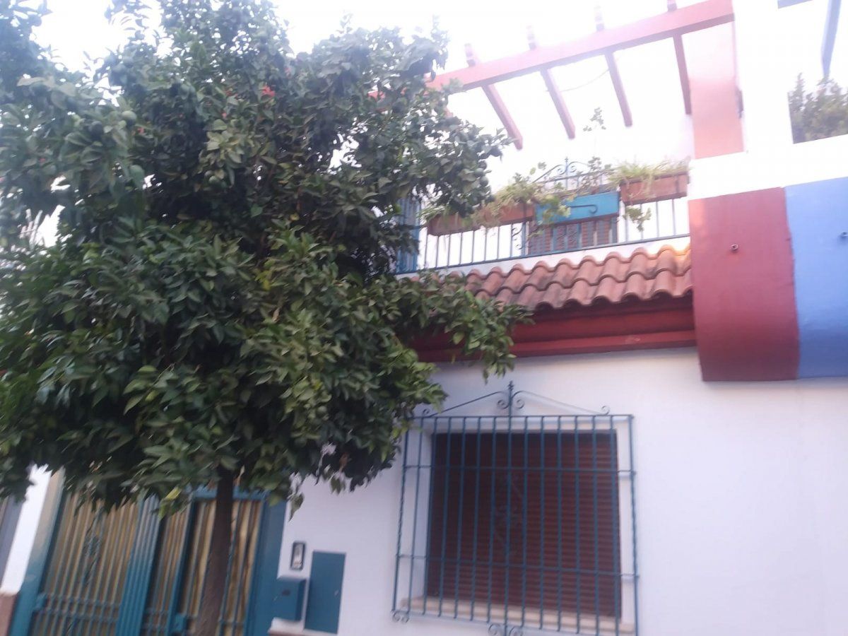 Exterior view of House or chalet for sale in  Córdoba Capital  with Air Conditioner, Heating and Terrace