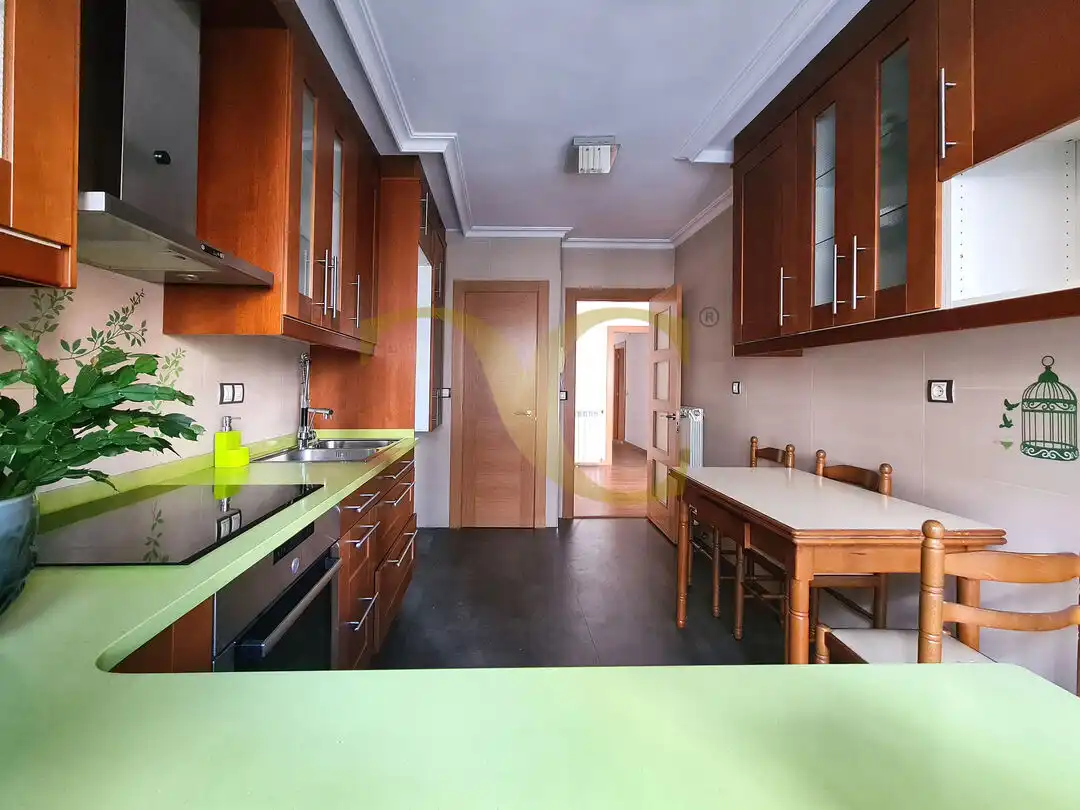 Piso con ascensor en venta en Calle de Torrevieja