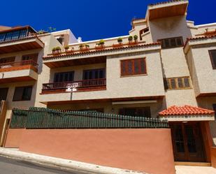 Exterior view of Flat for sale in  Santa Cruz de Tenerife Capital  with Balcony