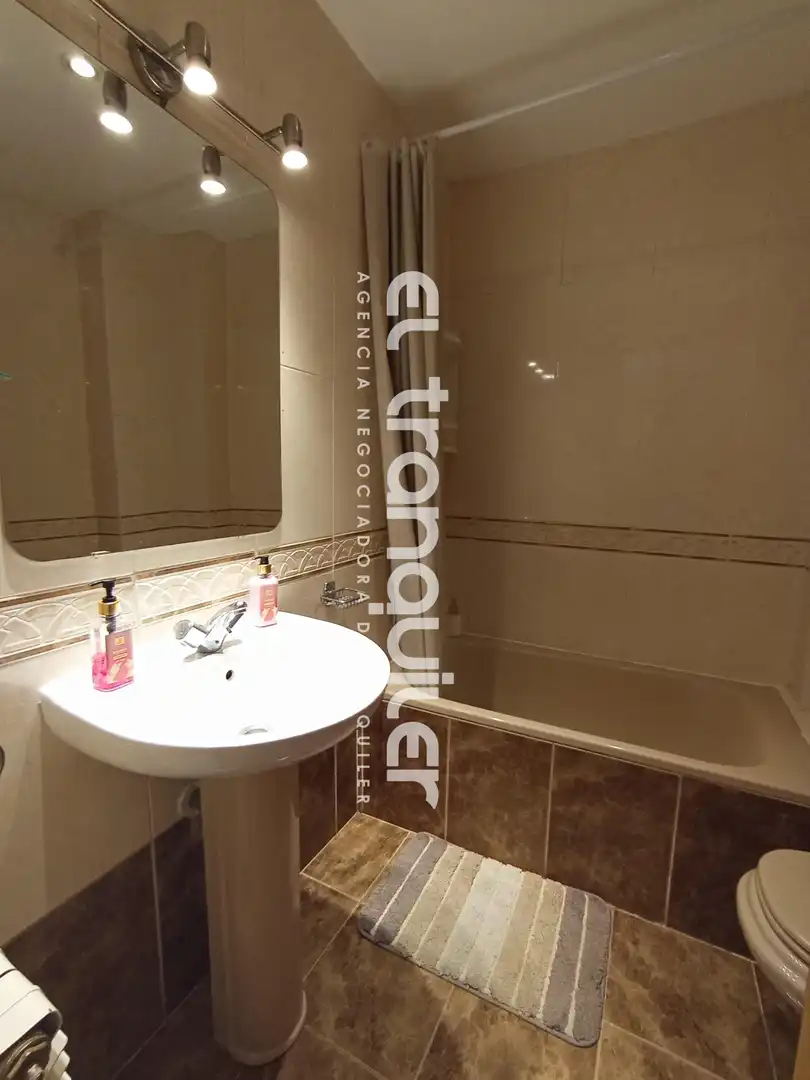 Baño de Piso de alquiler en Las Rozas de Madrid con Aire acondicionado, Trastero y Amueblado
