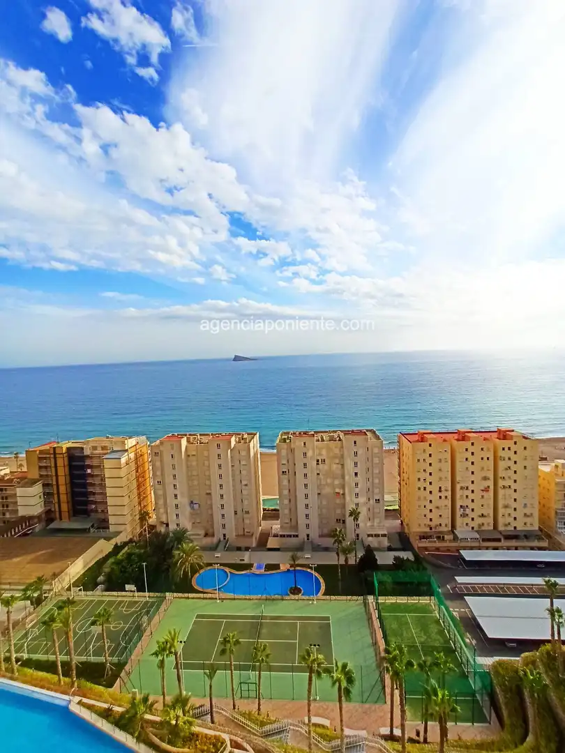 Exterior view of Flat for rent in Benidorm  with Air Conditioner, Terrace and Furnished