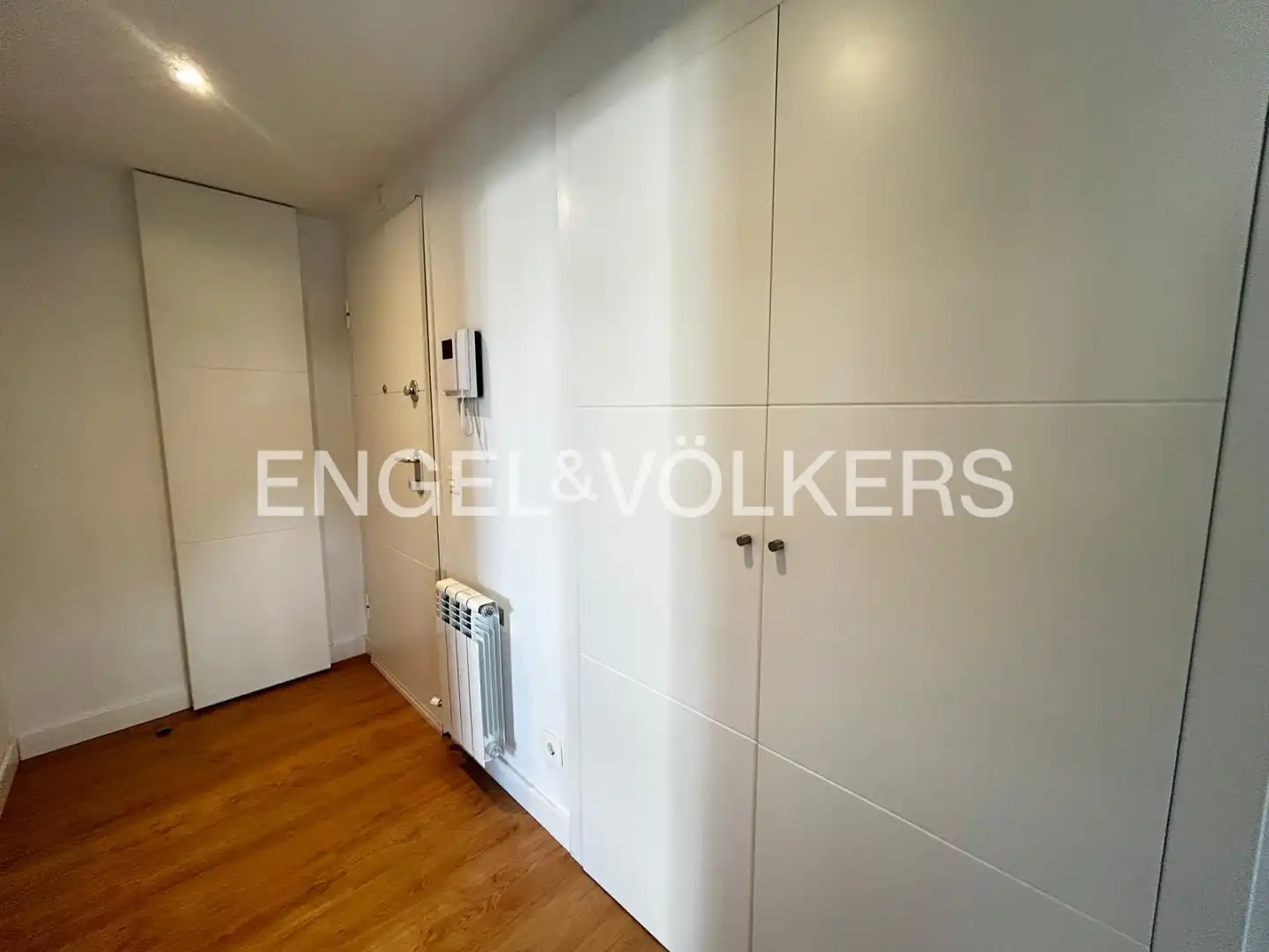 Wohnung zur Miete in Badalona mit Klimaanlage, Heizung und Parkett