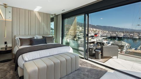 Foto 2 de Piso en venta en Puerto Banús, Marbella