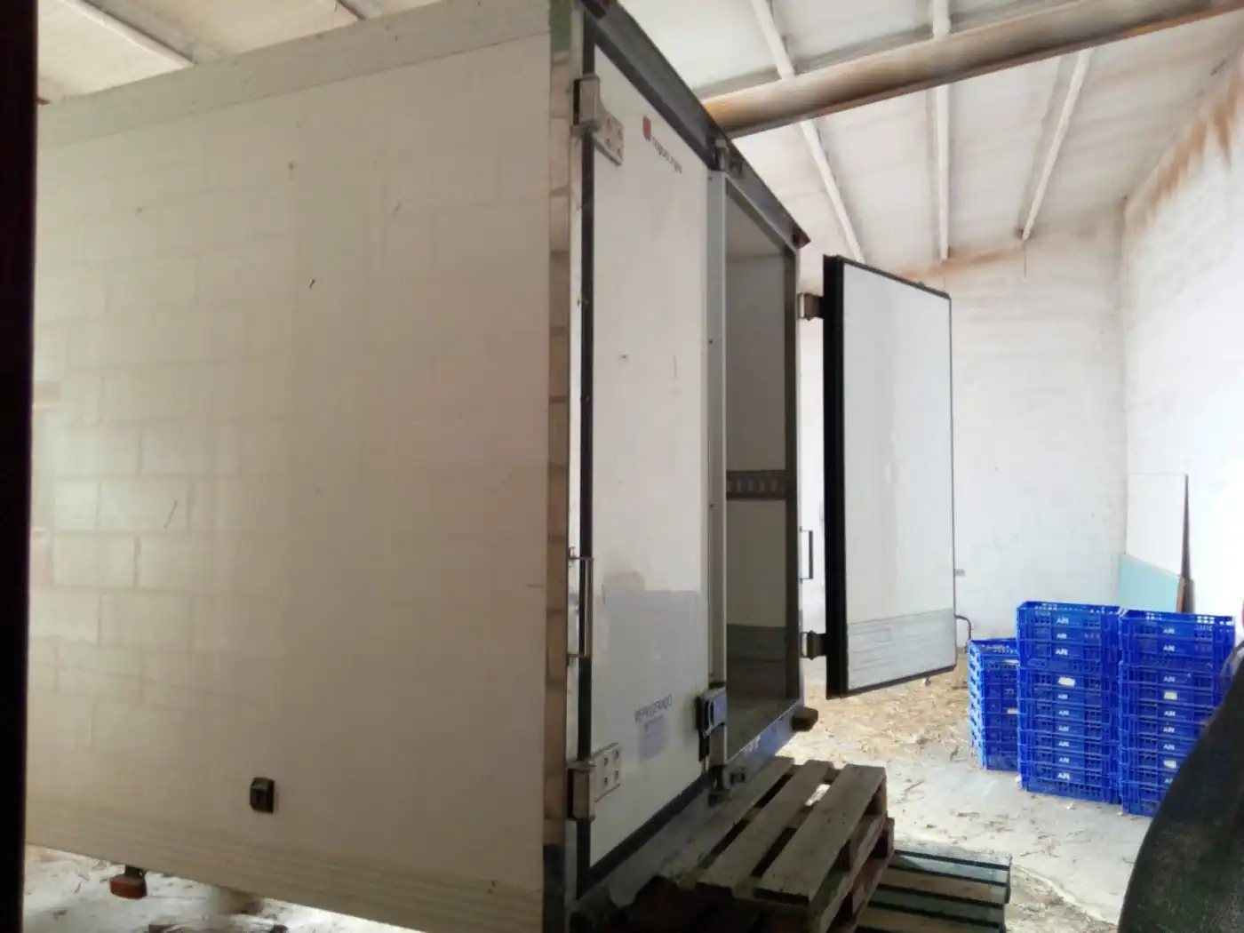 Nau industrial en venda a Caminreal