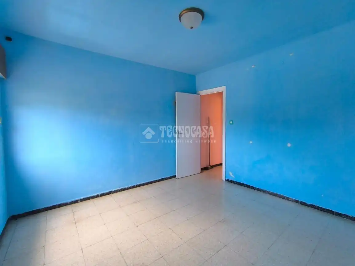 Habitación de Piso en venta en Huelva con Balcón