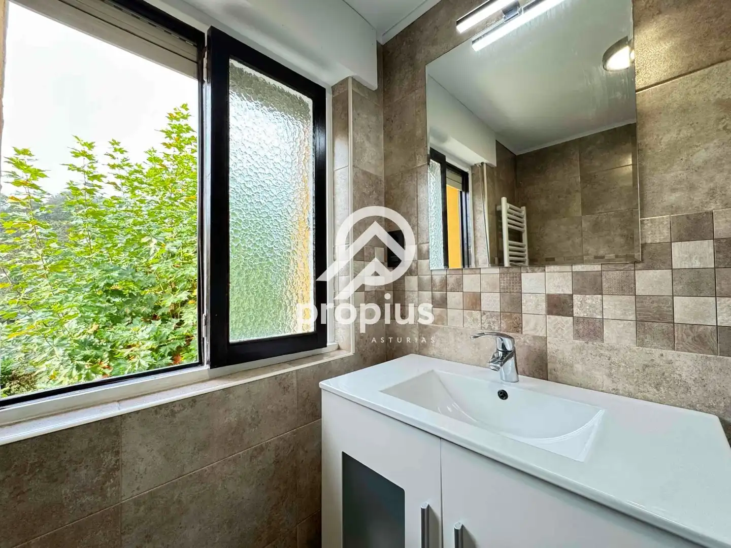 Baño de Casa o chalet en venta en Parres con Calefacción, Jardín privado y Parquet