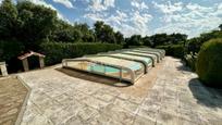 Swimming pool of House or chalet for sale in Hontoba  with Heating