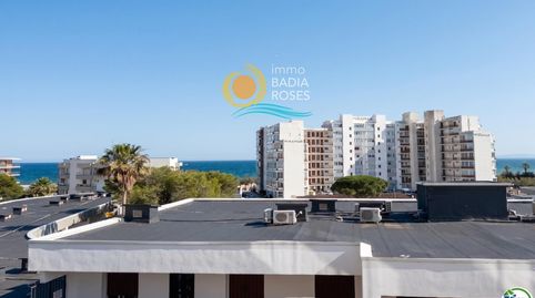 Foto 4 de Piso en venta en Calderón de la Barca, 6, Salatar, Roses