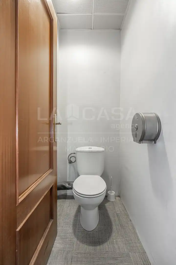 Bany de Oficina en venda en Madrid