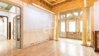 Flat to rent in  Barcelona Capital  with Air Conditioner, Heating and Terrace