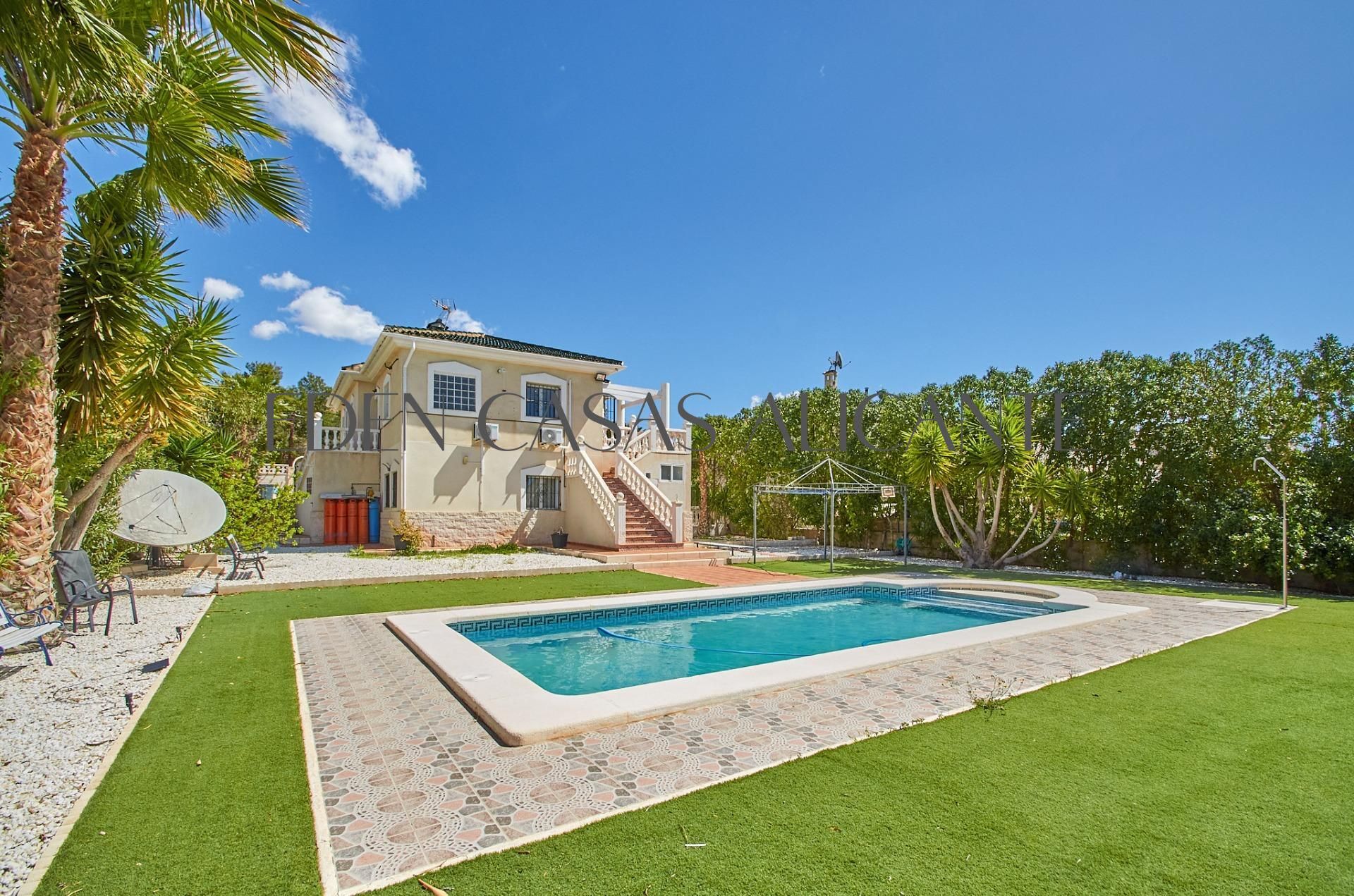 Vista exterior de Casa o chalet en venta en Mutxamel con Aire acondicionado, Calefacción y Jardín privado