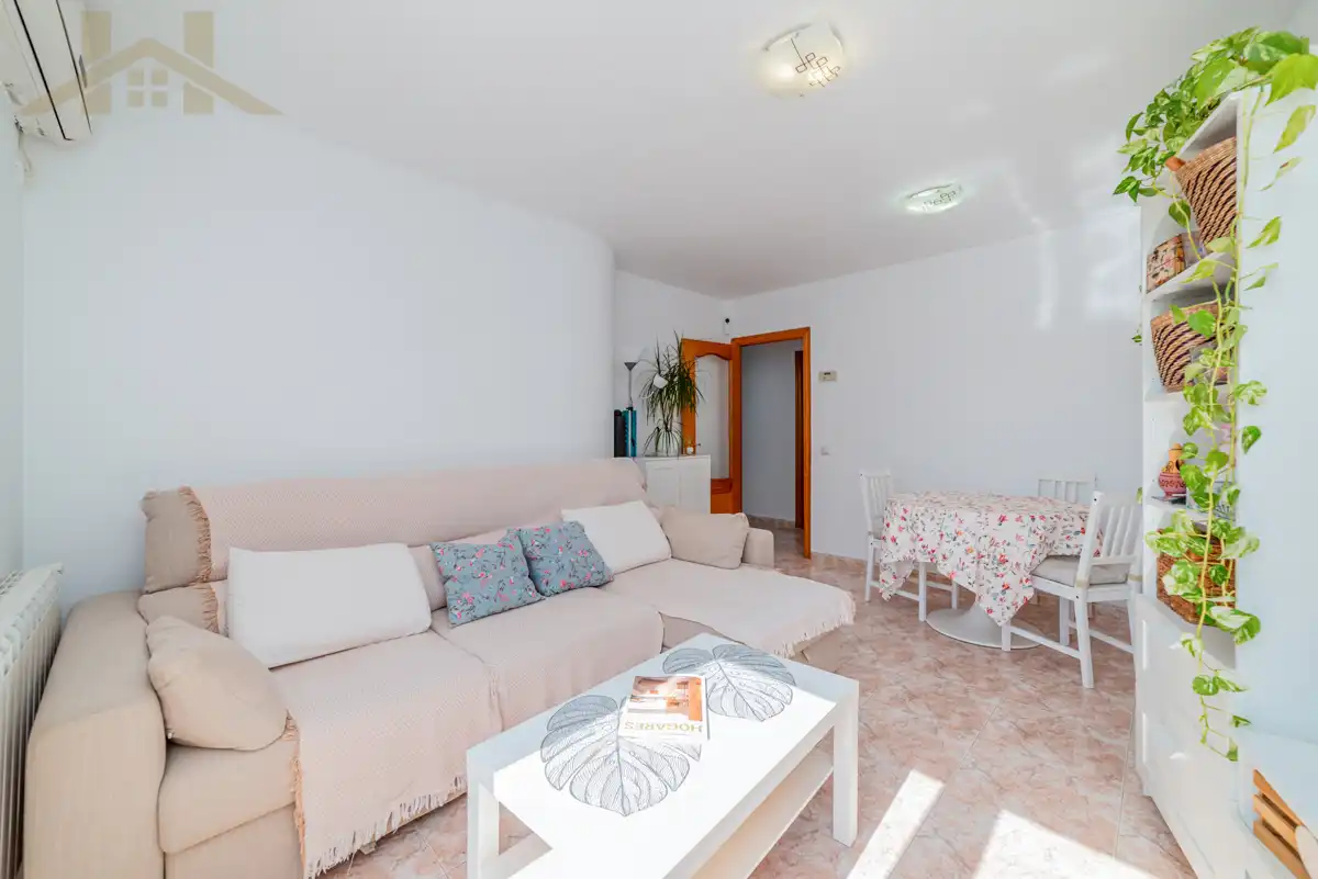 Wohnzimmer von Dachboden zum Verkauf in Ciempozuelos mit Klimaanlage, Heizung und Terrasse