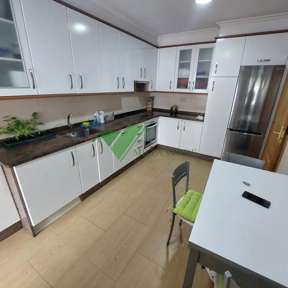 Planta baja to rent in Rúa Burgos, Casablanca - Calvario