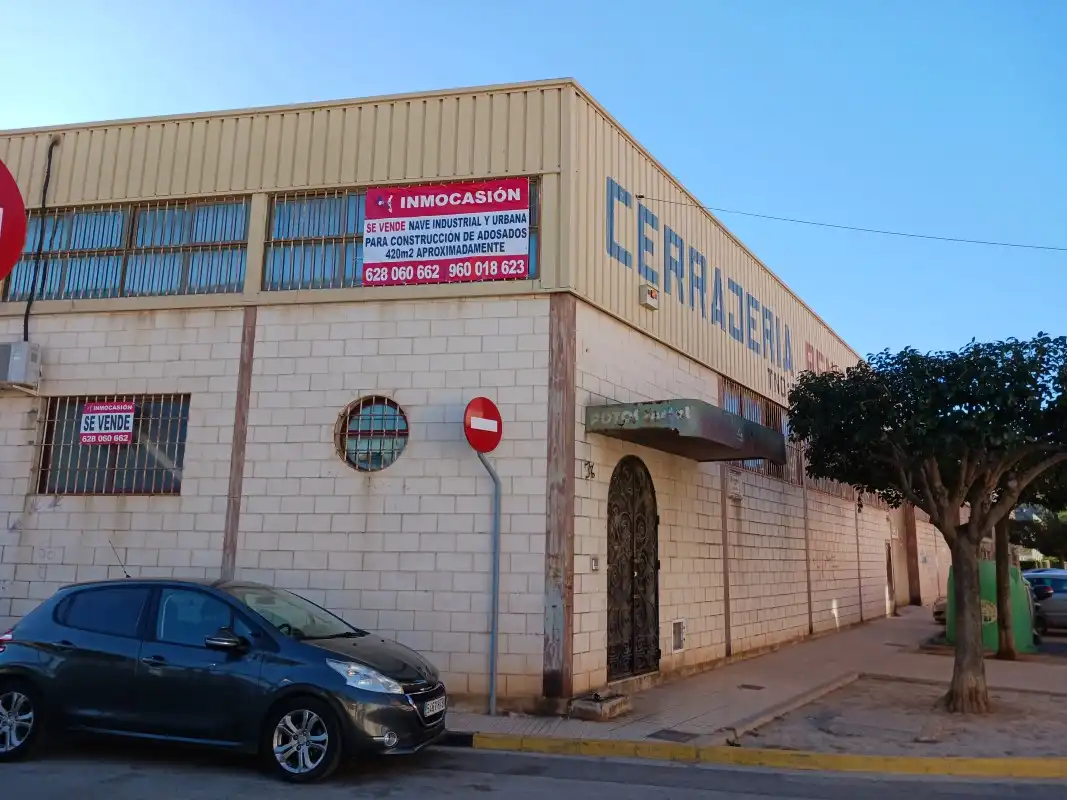 Nave industrial en venta en Benirredrà