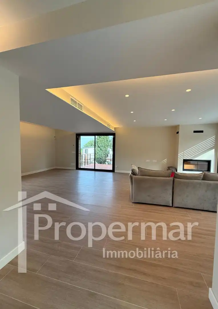 Casa amb piscina en venda a Tiana, imagen 3