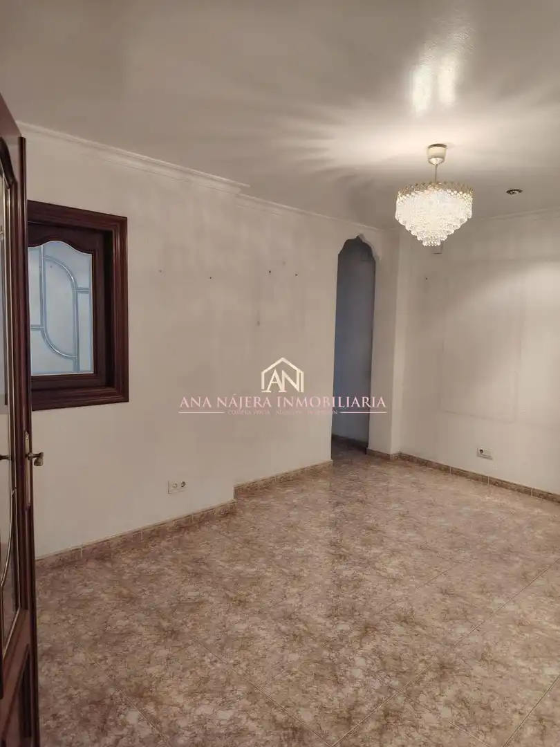 Flat for sale in Mislata  with Air Conditioner