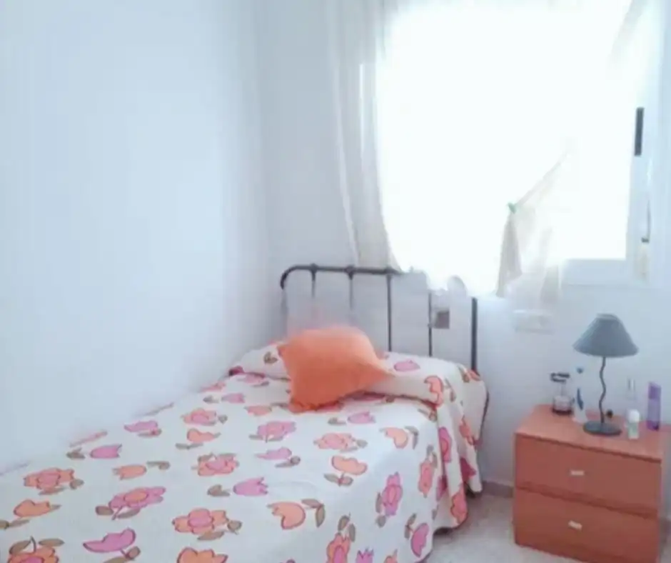 Schlafzimmer von Einfamilien-Reihenhaus zum Verkauf in San Bartolomé de la Torre mit Heizung, Terrasse und Abstellraum