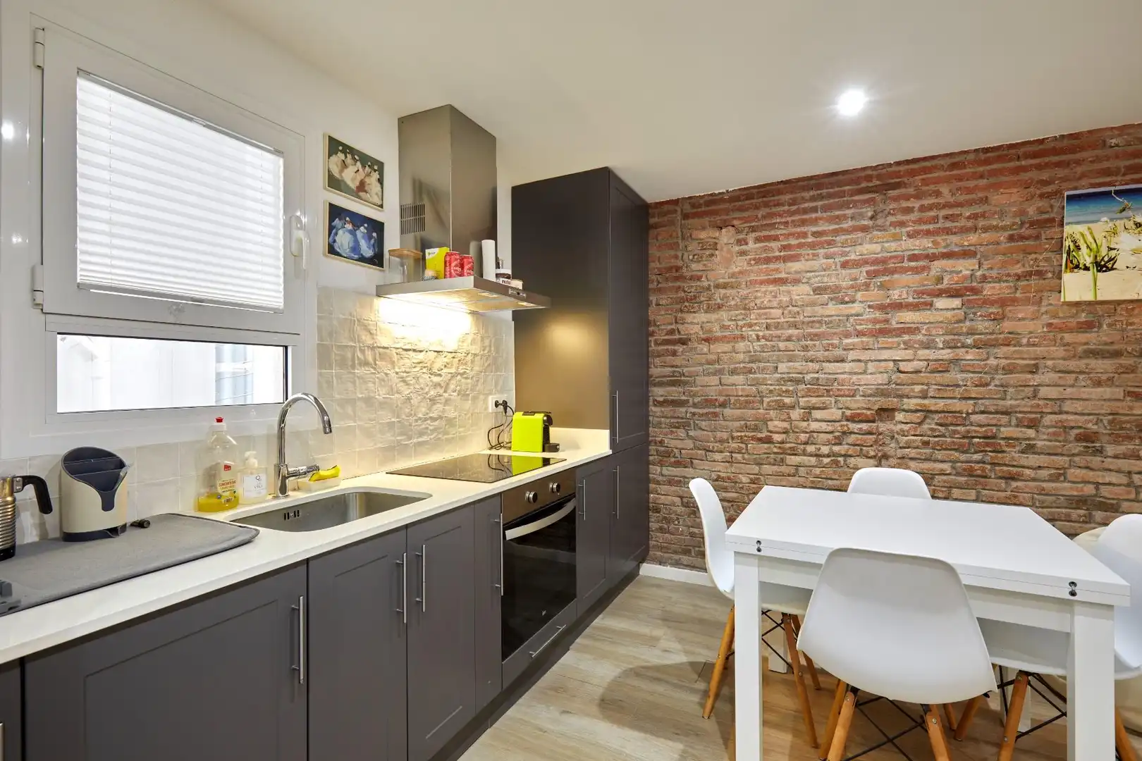 Kitchen of Flat for sale in Barcelona  with Air Conditioner, Heating and Parquet flooring