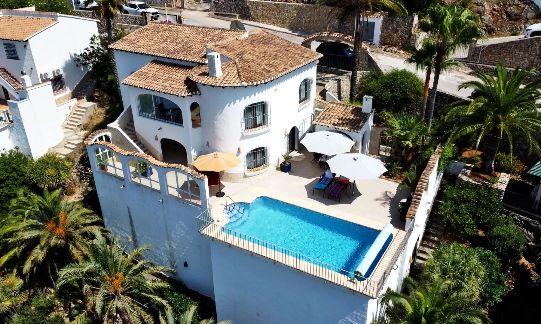 Vista exterior de Casa o xalet en venda en Dénia amb Aire condicionat, Calefacció i Jardí privat