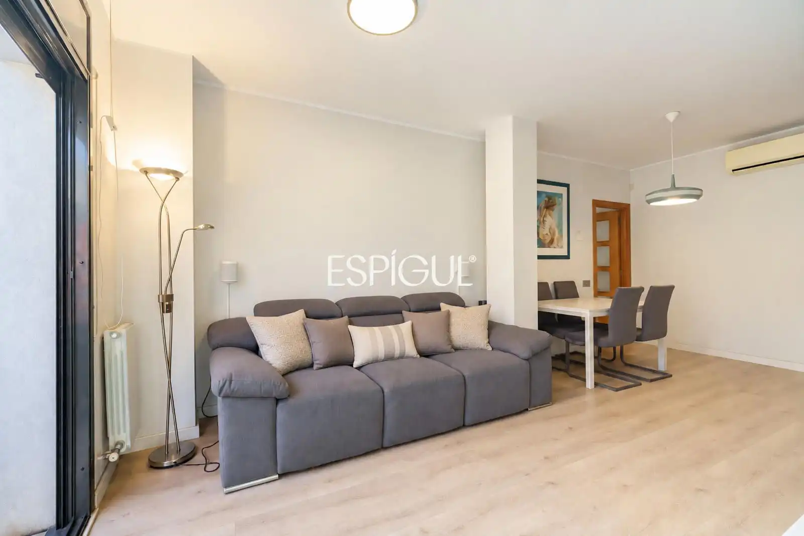 Sala d'estar de Pis en venda en Gràcia