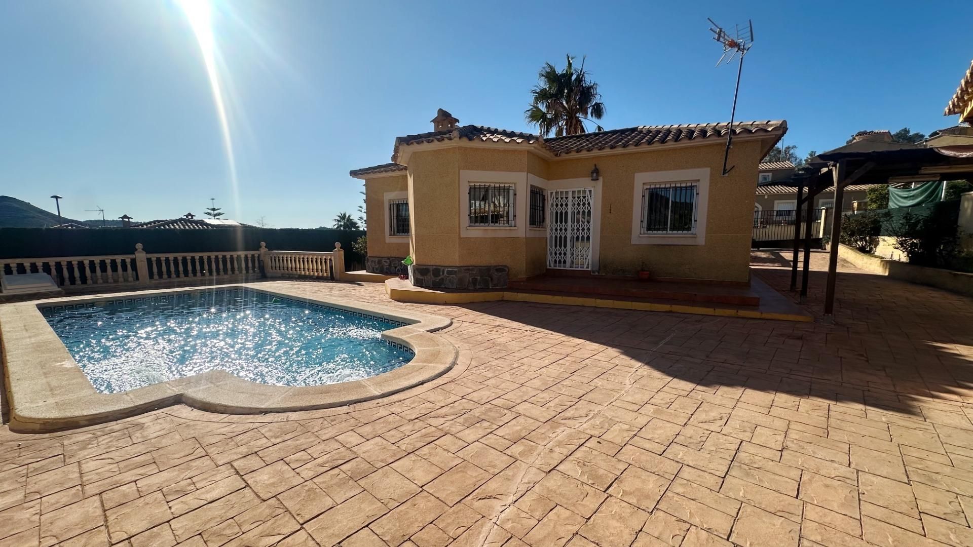 Vista exterior de Casa o xalet de lloguer en Aigües amb Aire condicionat, Jardí privat i Terrassa