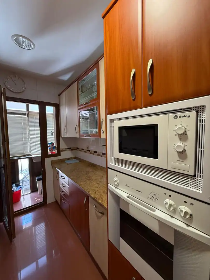 Kitchen of Flat for rent in Salamanca  with Air Conditioner, Heating and Parquet flooring
