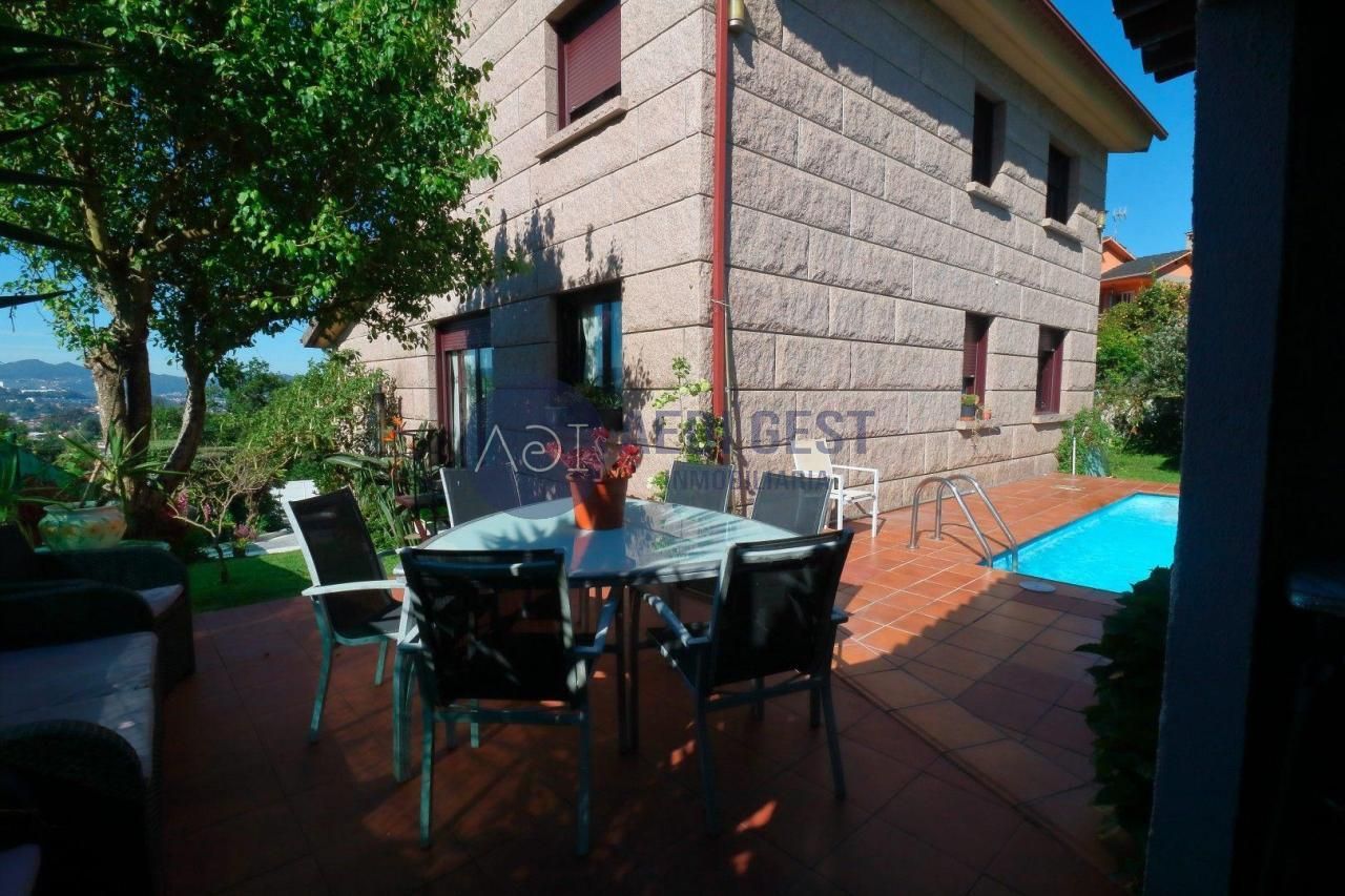 Casa o chalet en venta en Rua Castañal, Cabral - Candeán